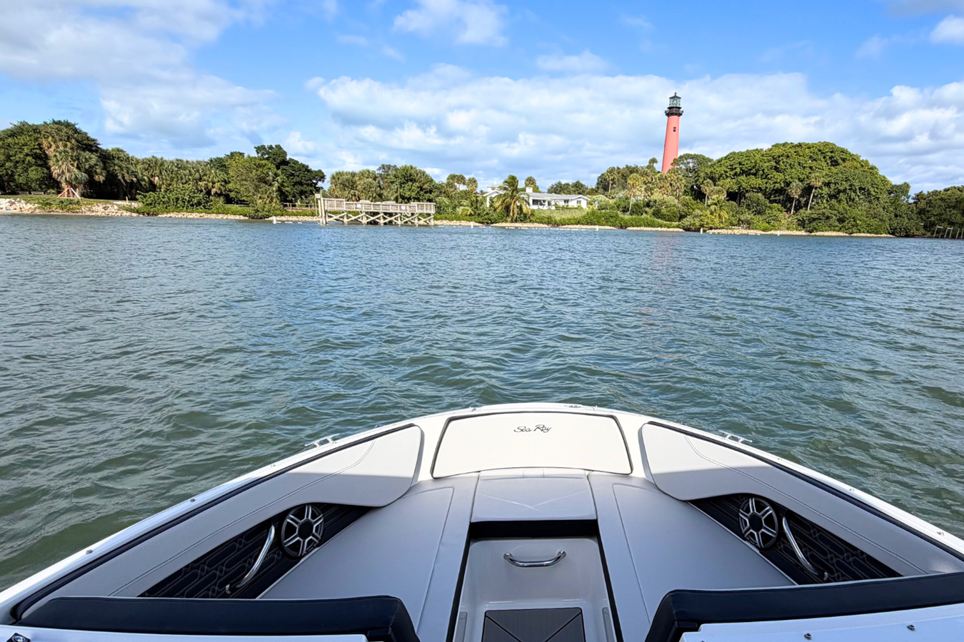 2026 Sea Ray SPX 210 Outboard 15