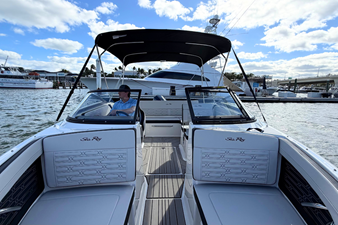 2026 Sea Ray SPX 210 Outboard 16