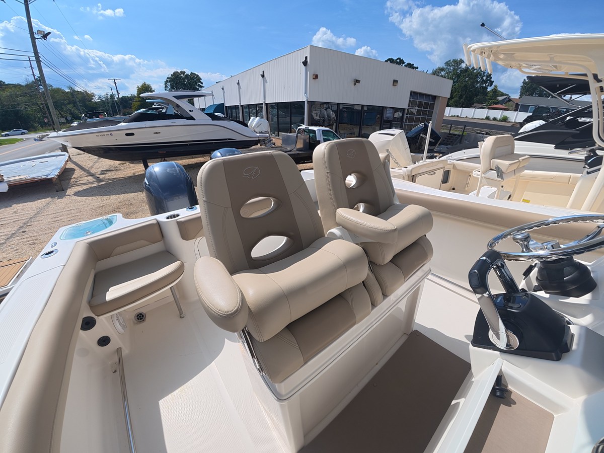 2021 Sailfish 242 CC 8