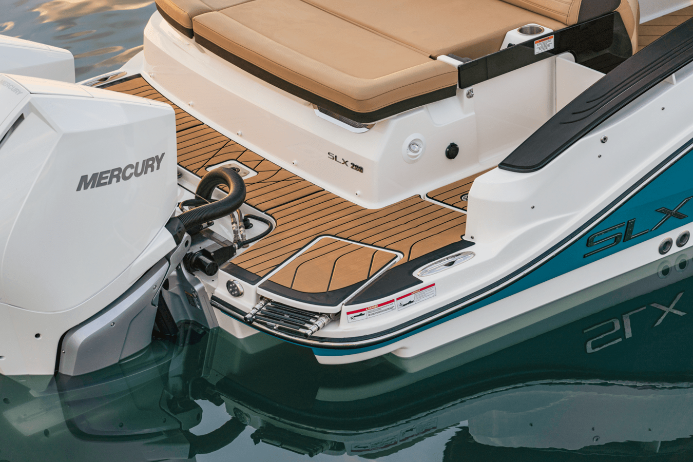 2027 Sea Ray SLX 280 Outboard 10