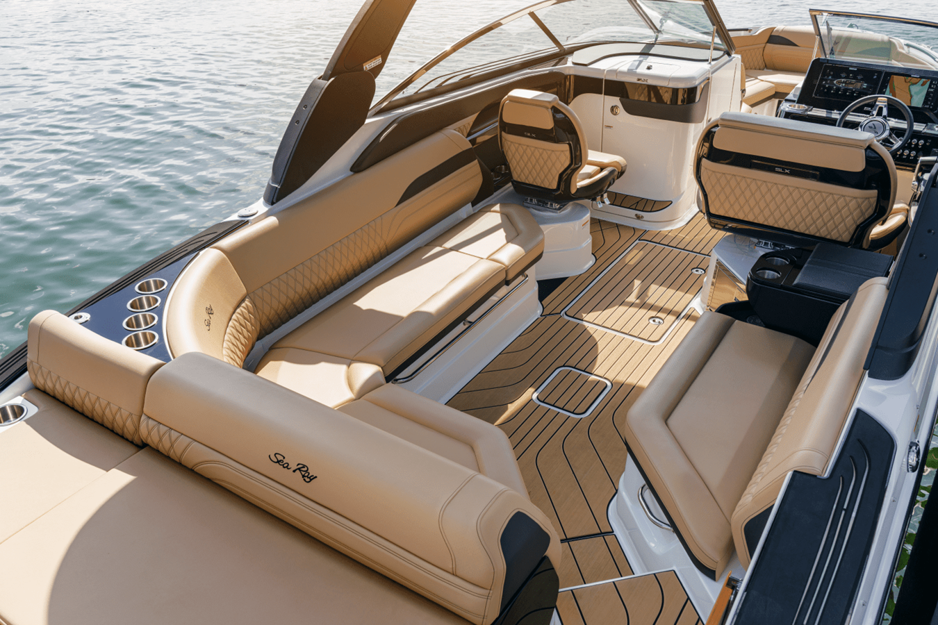 2027 Sea Ray SLX 280 Outboard 14