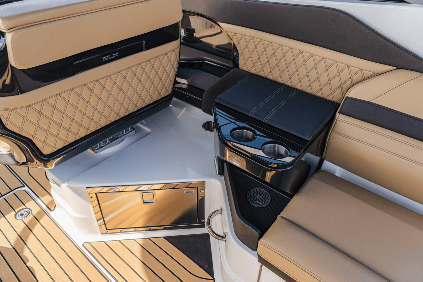 2027 Sea Ray SLX 280 Outboard 20