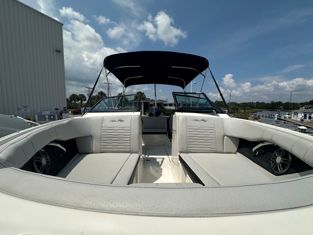 2022 Sea Ray 19 SPX OB 9