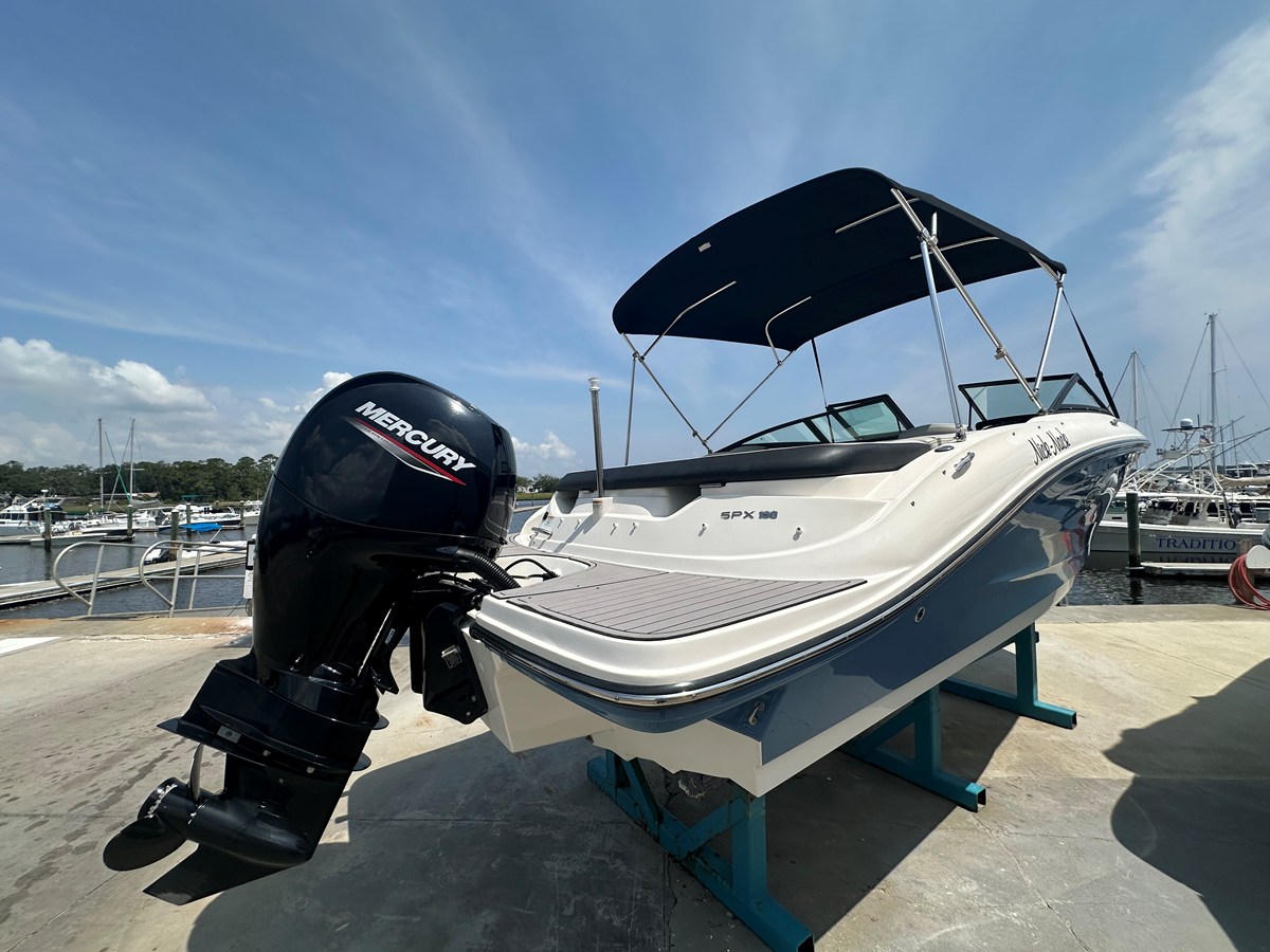 2022 Sea Ray 19 SPX OB 13