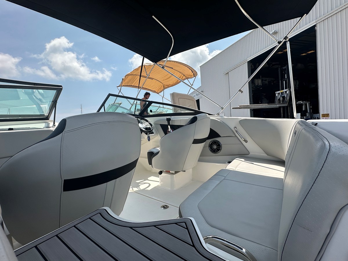 2022 Sea Ray 19 SPX OB 22