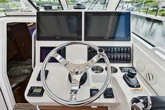 Boston Whaler 345 CONQUEST 21 2018 Boston Whaler 345 CONQUEST 22