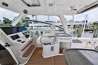 Boston Whaler 345 CONQUEST 27 2018 Boston Whaler 345 CONQUEST 28