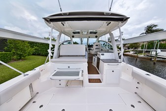 Boston Whaler 345 CONQUEST 37 2018 Boston Whaler 345 CONQUEST 38