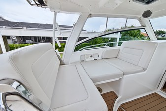 Boston Whaler 345 CONQUEST 43 2018 Boston Whaler 345 CONQUEST 44