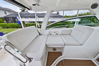 Boston Whaler 345 CONQUEST 45 2018 Boston Whaler 345 CONQUEST 46