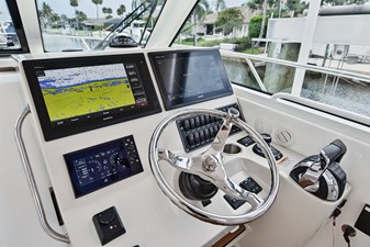 Boston Whaler 345 CONQUEST 51 2018 Boston Whaler 345 CONQUEST 52