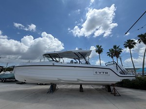 Cruisers Yachts 38 VTR 1 2026 Cruisers Yachts 38 VTR 2