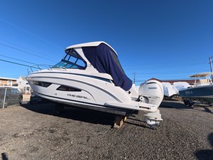 Regal 33 XO 2 2022 Regal 33 XO 3