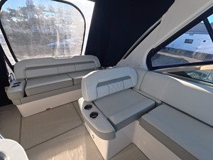 Regal 33 XO 9 2022 Regal 33 XO 10