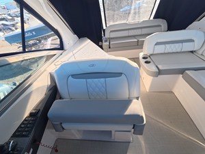 Regal 33 XO 15 2022 Regal 33 XO 16