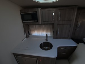 Regal 33 XO 29 2022 Regal 33 XO 30
