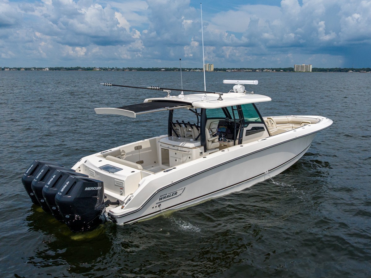 2027 Boston Whaler 380 Outrage 10