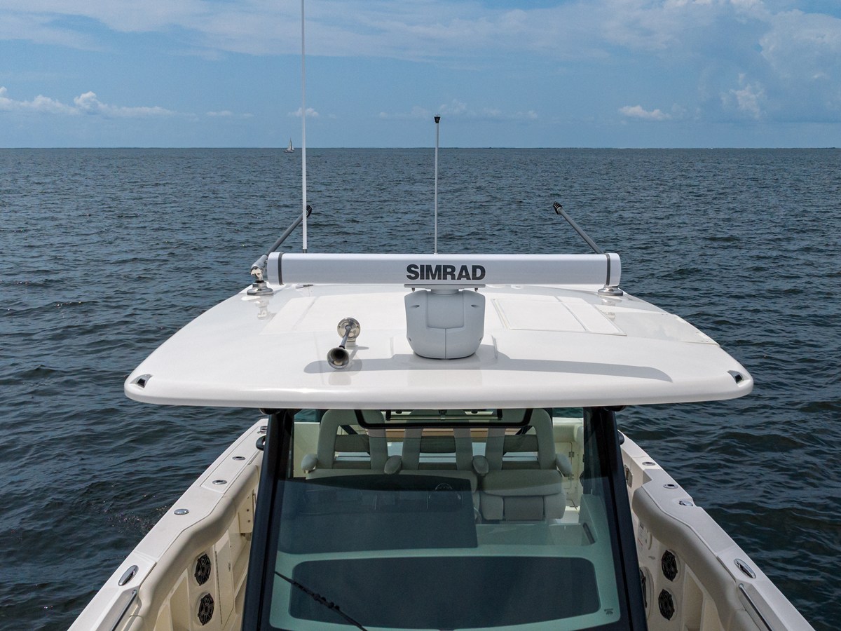 2027 Boston Whaler 380 Outrage 13