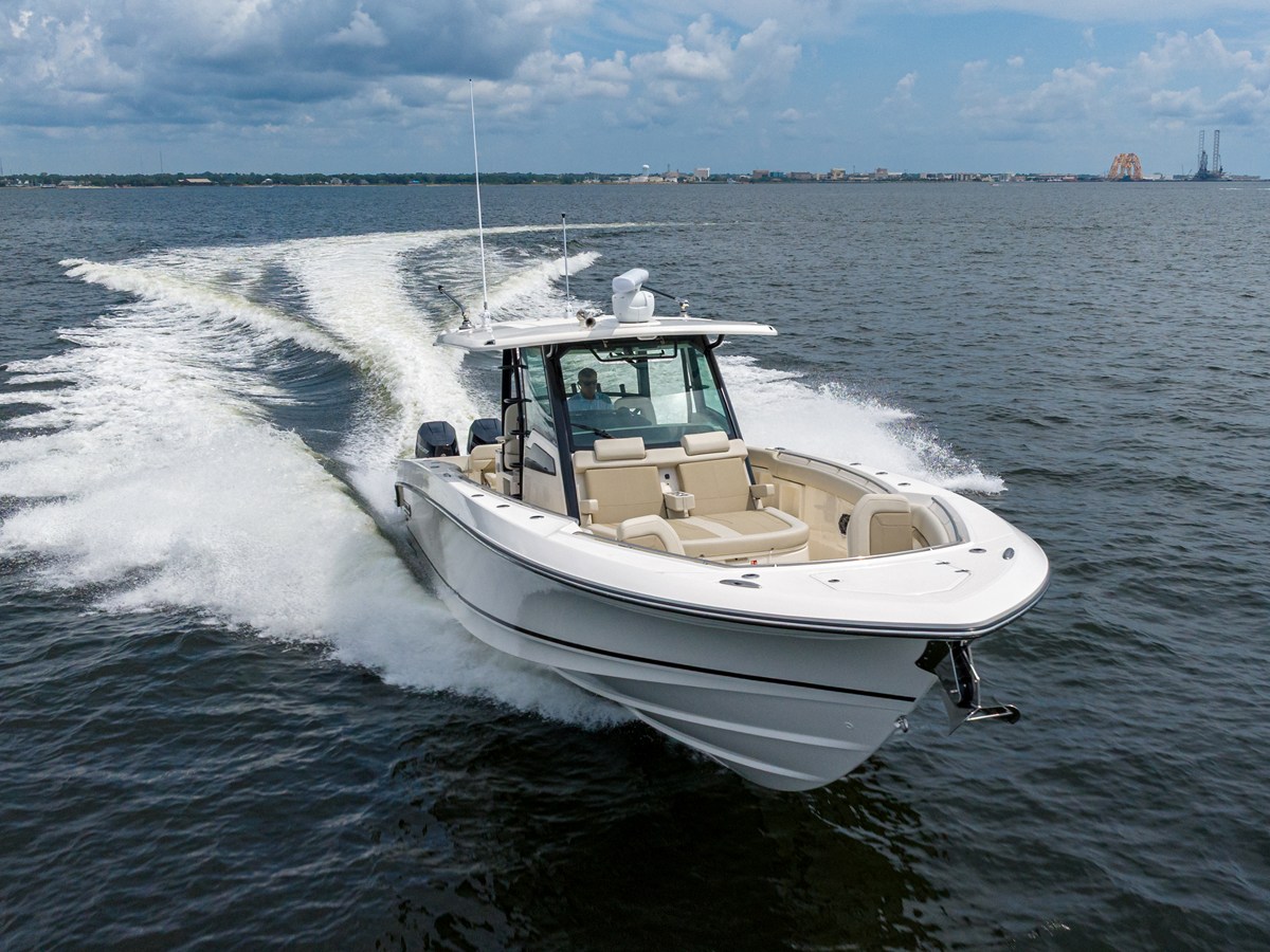 2027 Boston Whaler 380 Outrage 16