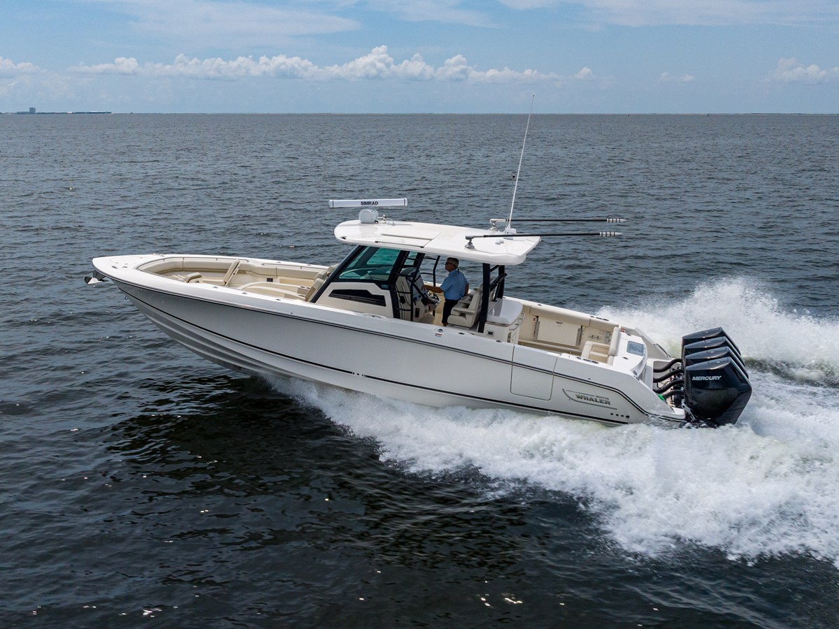 2027 Boston Whaler 380 Outrage 20