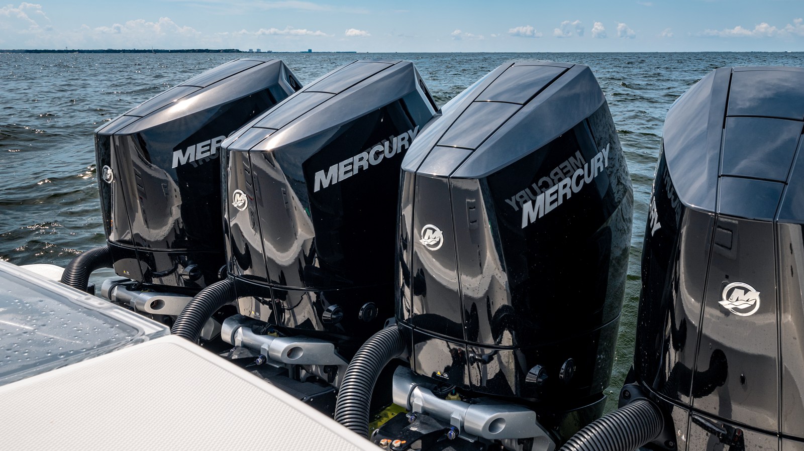 2027 Boston Whaler 380 Outrage 28