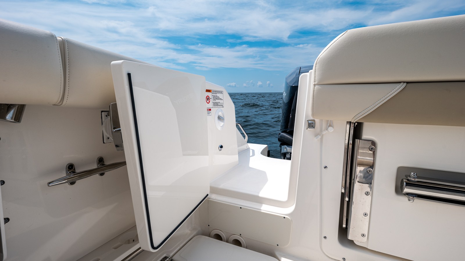 2027 Boston Whaler 380 Outrage 30