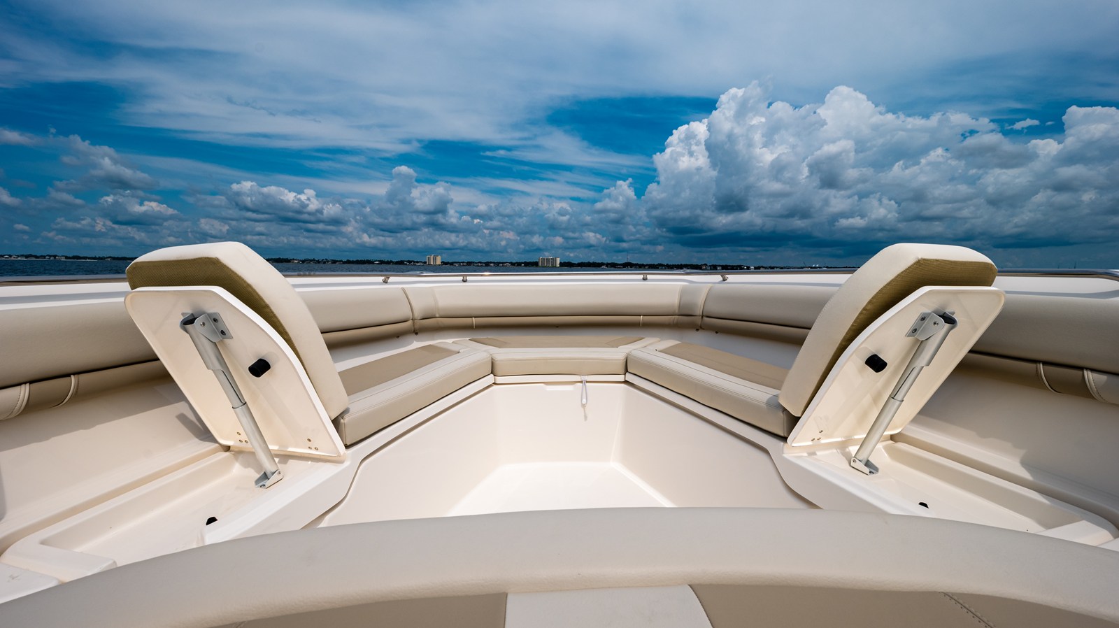 2027 Boston Whaler 380 Outrage 73