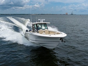 2027 Boston Whaler 380 Outrage 18