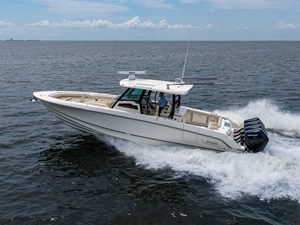 2027 Boston Whaler 380 Outrage 20
