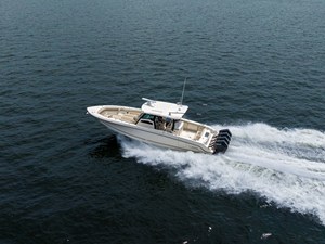 2027 Boston Whaler 380 Outrage 24