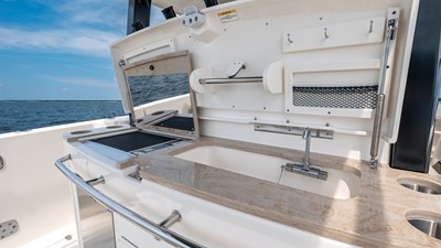 2027 Boston Whaler 380 Outrage 47