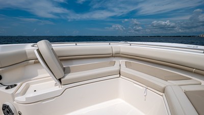2027 Boston Whaler 380 Outrage 75