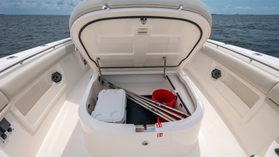 2027 Boston Whaler 380 Outrage 78