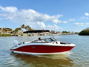Sea Ray SPX 210 Outboard 1 2026 Sea Ray SPX 210 Outboard 2