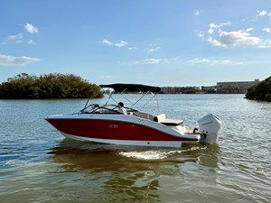 2026 Sea Ray SPX 210 Outboard 16
