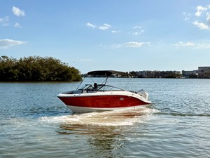 2026 Sea Ray SPX 210 Outboard 19