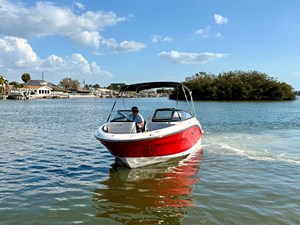 2026 Sea Ray SPX 210 Outboard 23