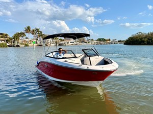 2026 Sea Ray SPX 210 Outboard 25