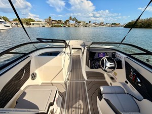 2026 Sea Ray SPX 210 Outboard 41