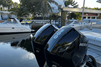 Aviara AV32 Outboard 8 2023 Aviara AV32 Outboard 9