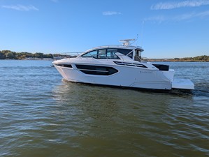 Cruisers Yachts 42 CANTIUS 1 2025 Cruisers Yachts 42 CANTIUS 2