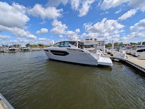 Cruisers Yachts 42 CANTIUS 17 2025 Cruisers Yachts 42 CANTIUS 18