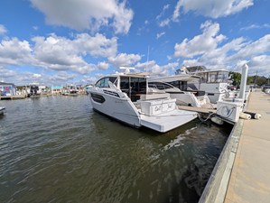 Cruisers Yachts 42 CANTIUS 25 2025 Cruisers Yachts 42 CANTIUS 26