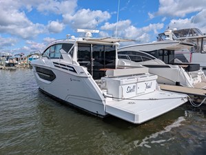 Cruisers Yachts 42 CANTIUS 26 2025 Cruisers Yachts 42 CANTIUS 27