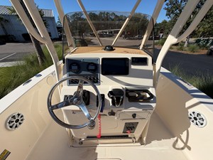 Scout 195 SPORTFISH 10 2023 Scout 195 SPORTFISH 11