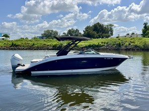 Sea Ray 270 SDX OB 1 2024 Sea Ray 270 SDX OB 2