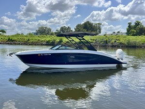 Sea Ray 270 SDX OB 8 2024 Sea Ray 270 SDX OB 9