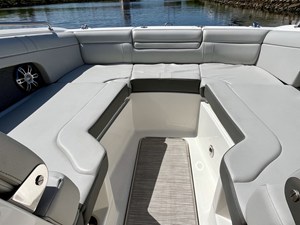 Sea Ray 270 SDX OB 18 2024 Sea Ray 270 SDX OB 19