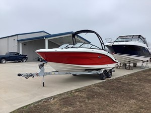 Sea Ray SPX 210 Outboard 0 2026 Sea Ray SPX 210 Outboard 1