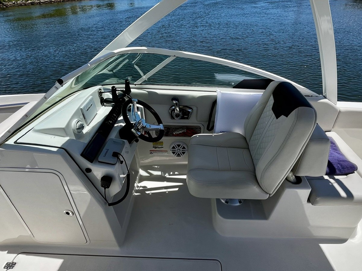 2024 Sailfish 226 DC 13